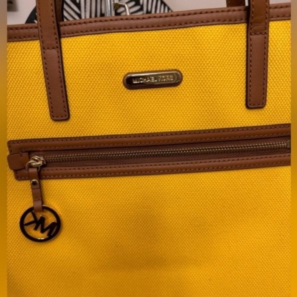 Michael Kors Yellow Canvas Satchel Tote Bag Tan Leather Trim Gold Hardware Large - Picture 2 of 10